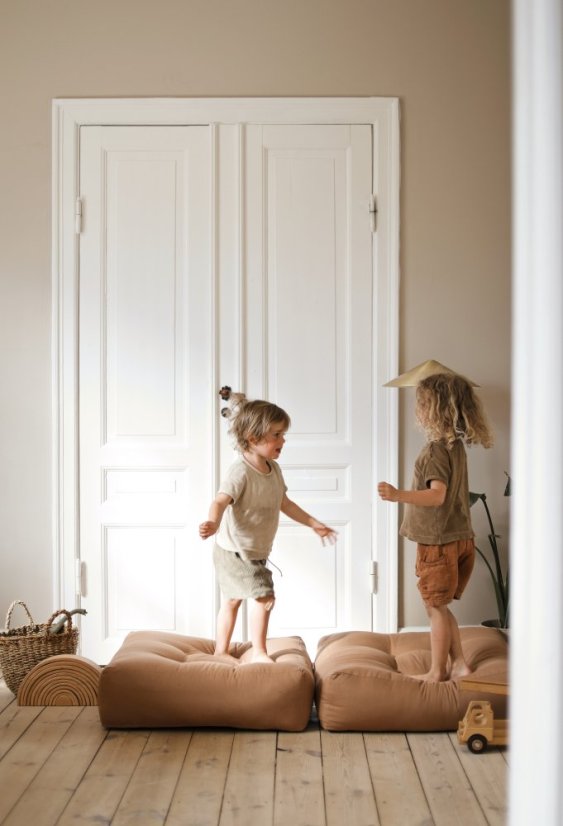 sofa MORE POUF (futonové křeslo ) - rozměr: 70*70 cm, barva futonu: linen 914