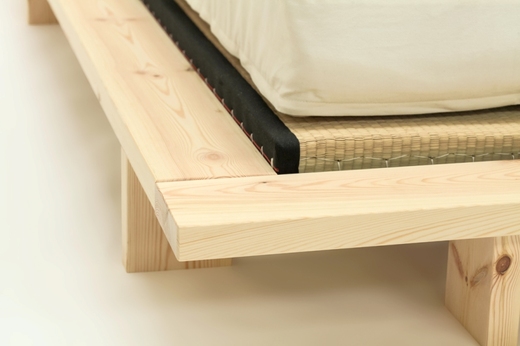 JAPAN BED natural pine (postel z borovice) - barva: karup natural, rozměr: 90*200 cm