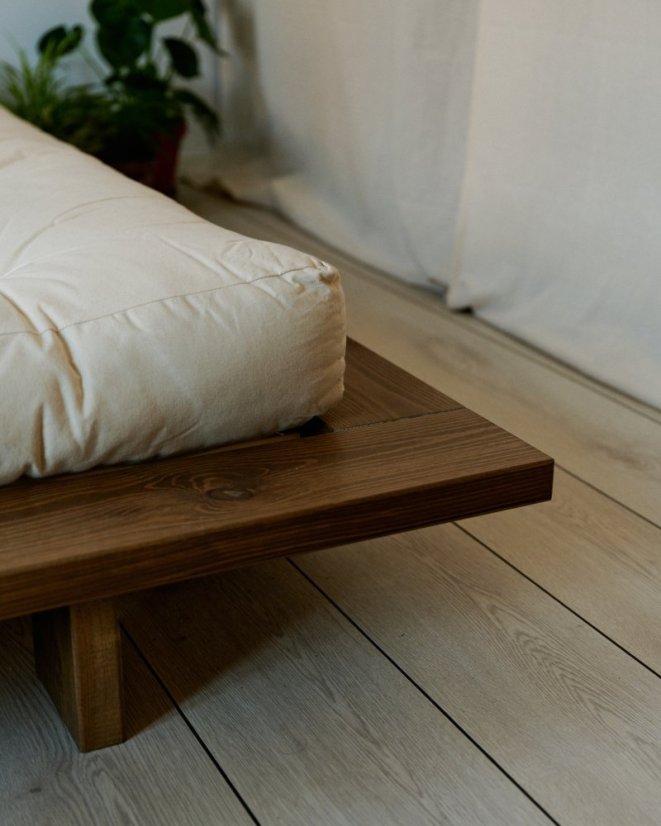 JAPAN BED natural pine (postel z borovice) - barva: karup natural, rozměr: 90*200 cm