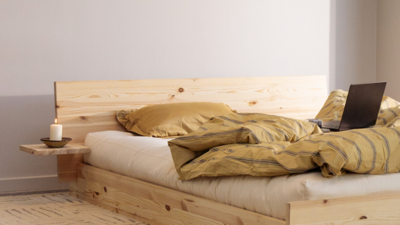 LATCH BED natural pine (postel z borovice) - barva: karup natural, rozměr: 140*200 cm