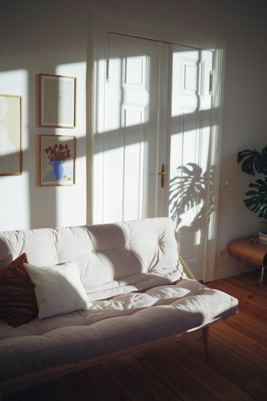 sofa FOLK natural pine (pohovka z borovice) - barva: karup natural, barva futonu: natural 701