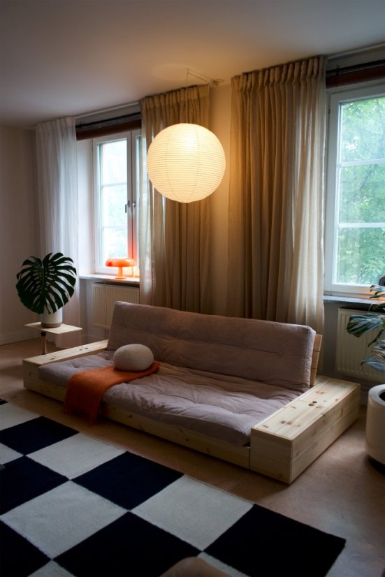 sofa BASE natural pine (pohovka z borovice) - barva: karup natural, barva futonu: beige 747