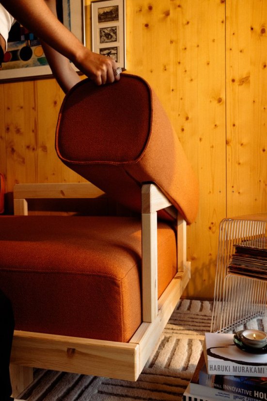 sofa STAY natural pine (pohovka z borovice) - barva: karup natural, barva futonu: grandpa beige 660