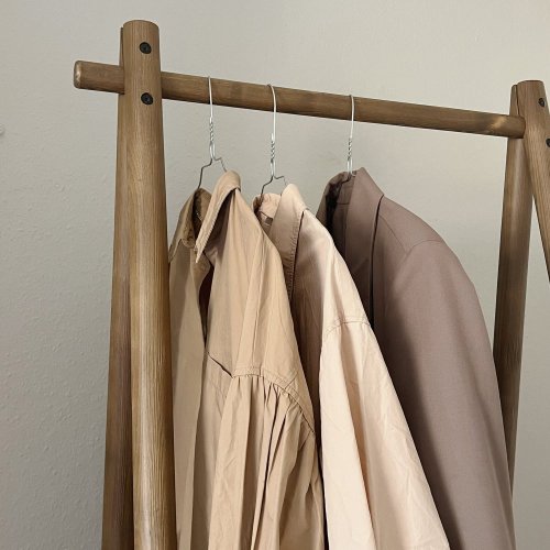 hanger HONGI (věšák) - Barva: karup natural