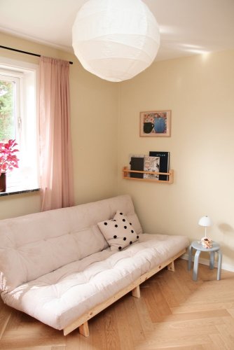 sofa LEAN natural pine (pohovka z borovice) - Barva: karup natural, barva futonu: olive green 756